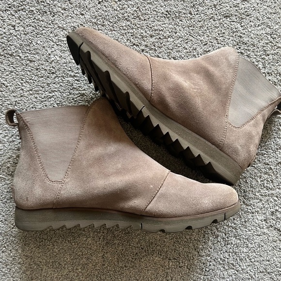 Sorel Harlow Size 11 Chelsea Boots Ash Brown Suede NL3335-240 Pull-On Waterproof - Picture 2 of 6